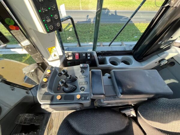 Caterpillar 966M Loader for sale | 3th function High lift wheel Loader - Image 11
