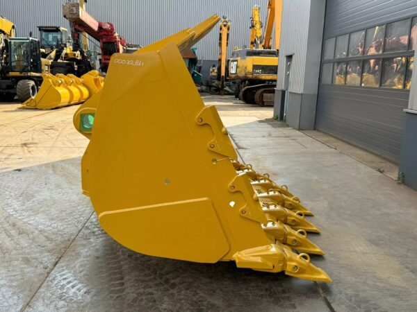 Buy CAT 988K Loader Bucket ,6.9m3,158in Attachment - Image 7