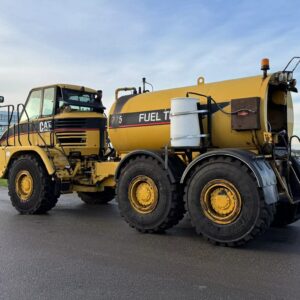 Caterpillar 725 Fuel truck Tank
