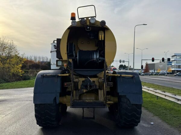 Caterpillar 725 Fuel truck Tank - Image 6