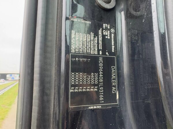 Mercedes Benz Arocs 2043 Tractor 4×4 Head Tractor Unit - Image 13
