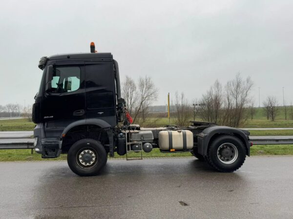 Mercedes Benz Arocs 2043 Tractor 4×4 Head Tractor Unit - Image 6