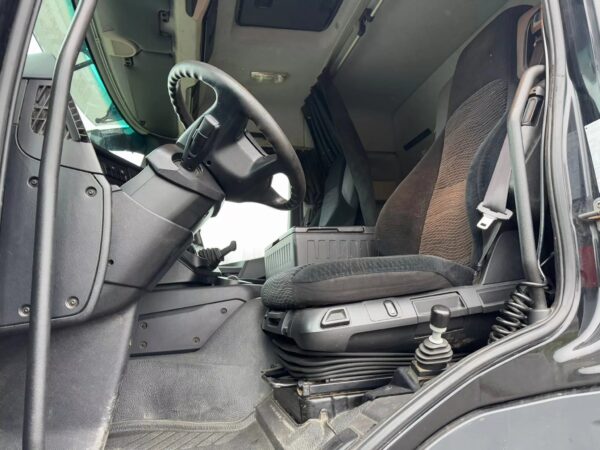Mercedes Benz Arocs 2043 Tractor 4×4 Head Tractor Unit - Image 9
