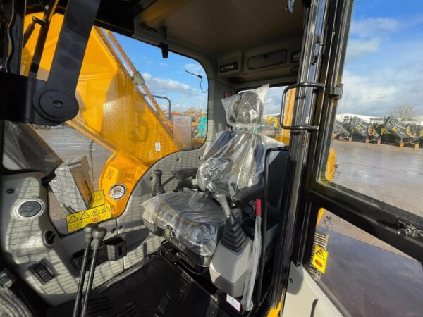 Buy JCB 205 crawler excavator - Image 9