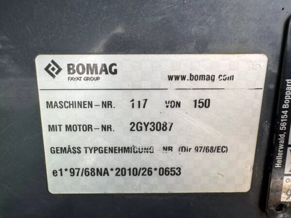 Bomag BW174 AP-4i Double drum roller - Image 12