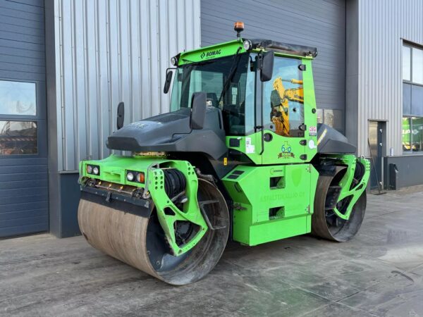 Bomag BW174 AP-4i Double drum roller - Image 2