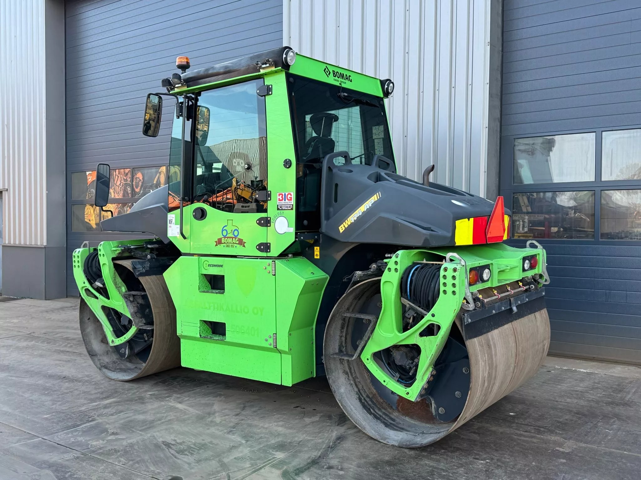 Bomag BW174 AP-4i Double drum ro