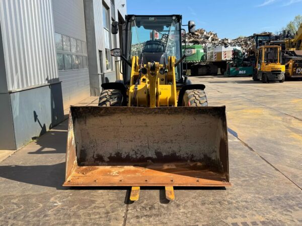 Caterpillar 908M Loader For Sale - Image 3