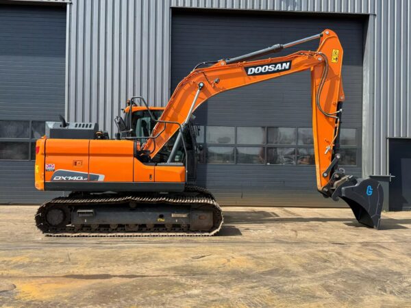 Buy Doosan DX140LC-5 Excavator – CE / Verachtert CW30 – GP edge bucket - Image 2