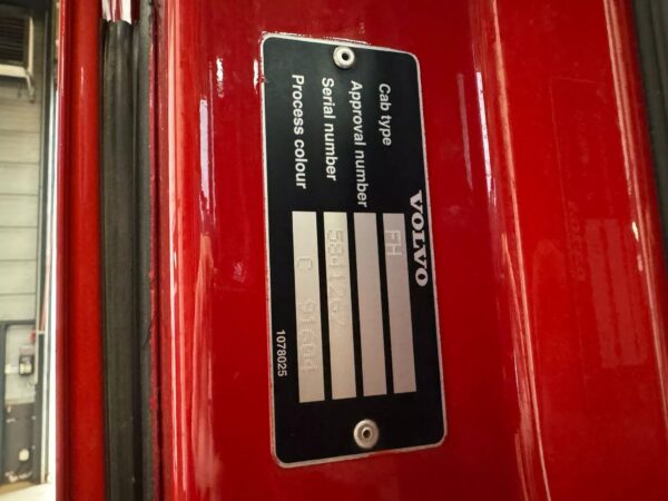 Volvo FH16 650 6×4 Tractor Unit - Image 17
