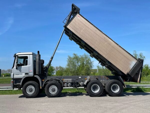 Buy Mercedes Benz Actros 4150 V8 / manual / 3 pedals Tipper - Image 5