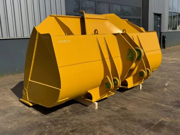 Buy CAT 950 Loader Bucket , 3.4m3,115in Attachment - Image 3