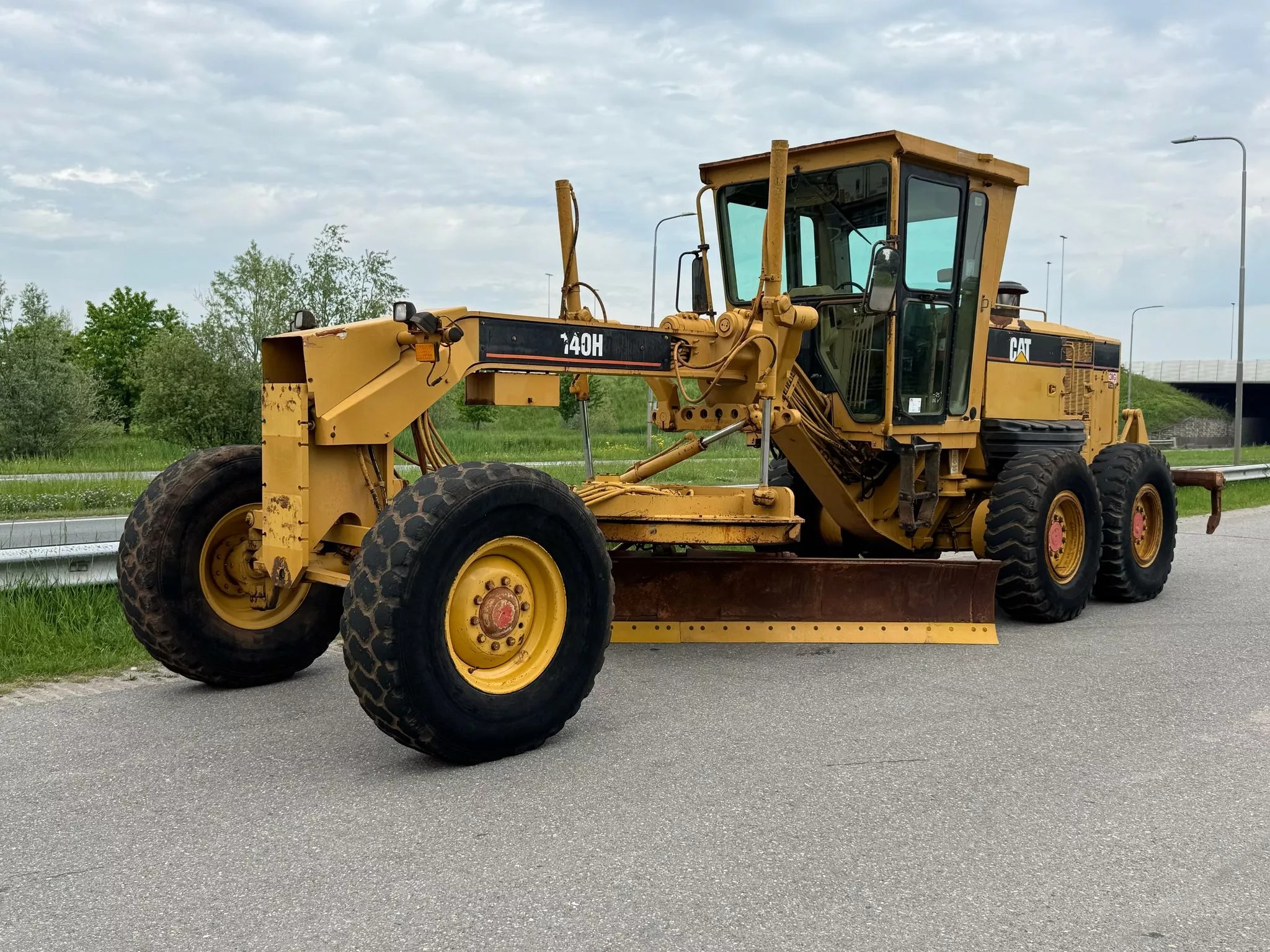 Caterpillar 140H Grader For Sale