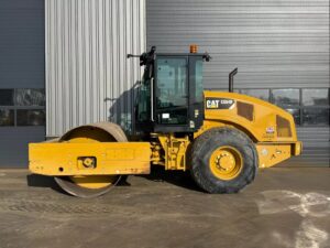 Buy Caterpillar CS64B Roller