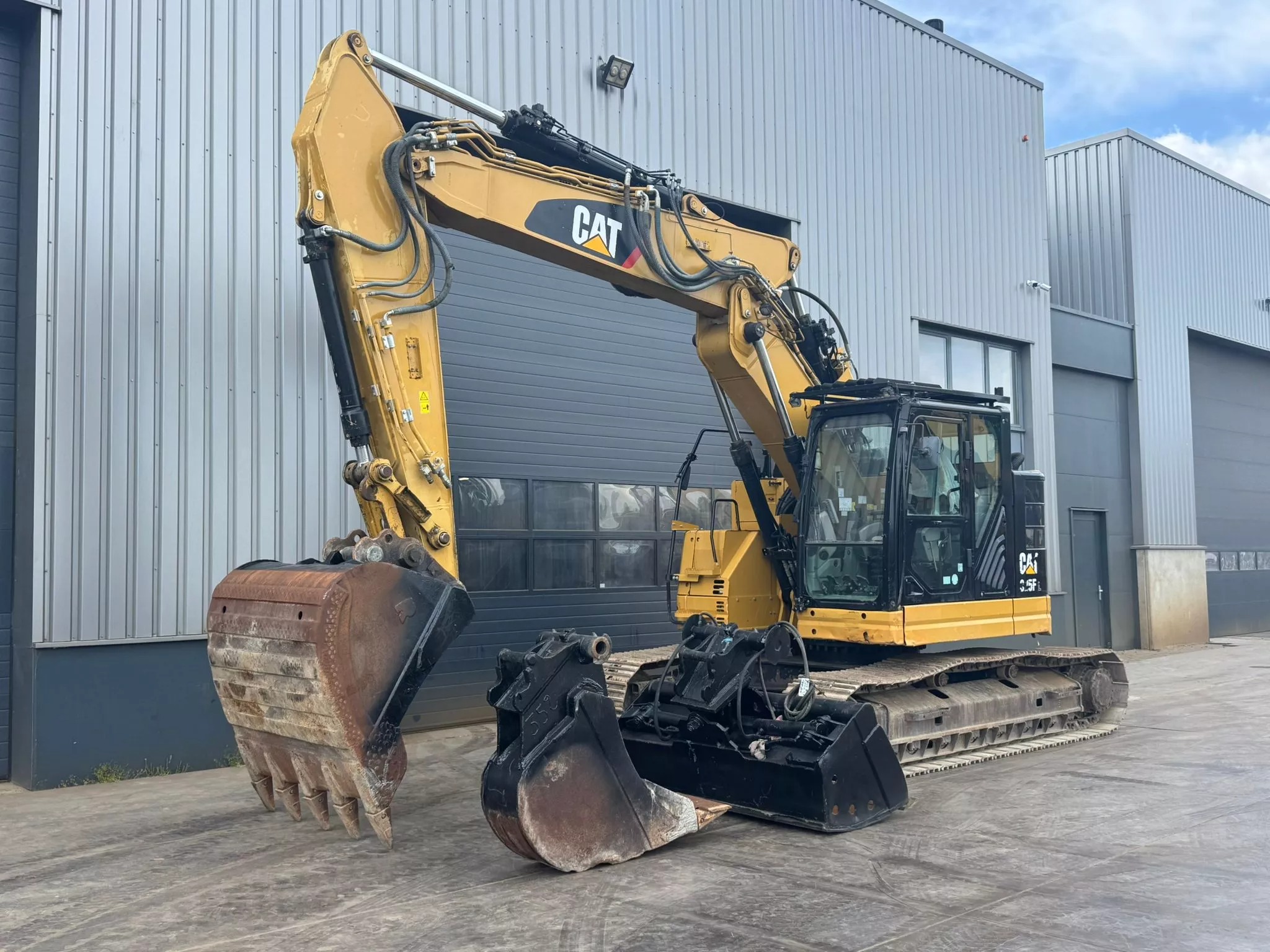 Caterpillar 325F LCR Excavator