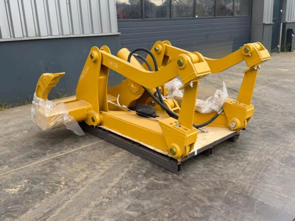Caterpillar D6 New Gen Ripper with 1 Cylinder Attachment - Image 6