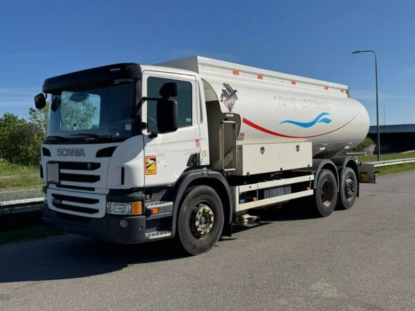 Scania P320 6×2 FUEL TRUCK MAGYA