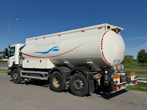 Scania P320 6×2 FUEL TRUCK MAGYAR A26T - Image 3