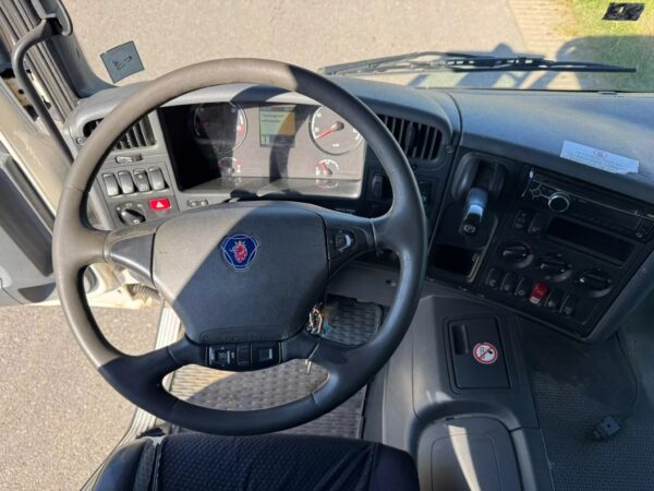 Scania P320 6×2 FUEL TRUCK MAGYAR A26T - Image 10