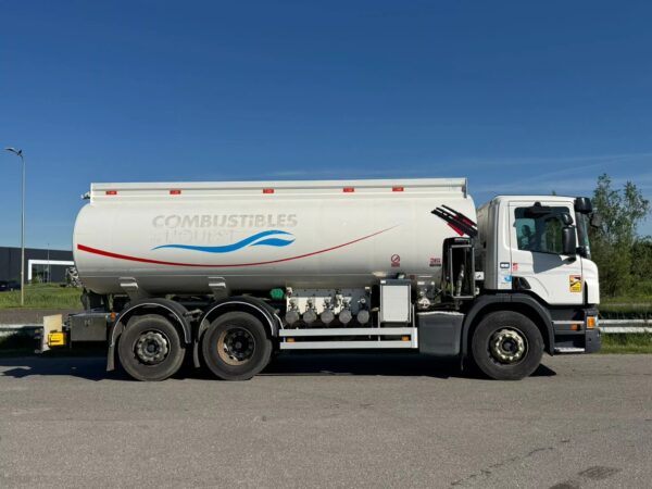 Scania P320 6×2 FUEL TRUCK MAGYAR A26T - Image 2