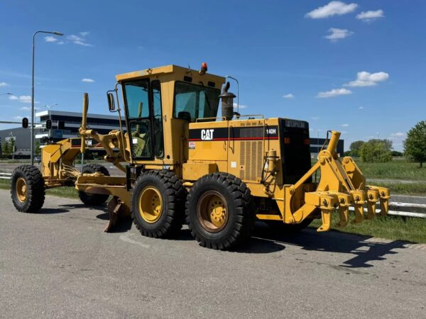 Caterpillar 140H 3306 engine Grader - Image 2