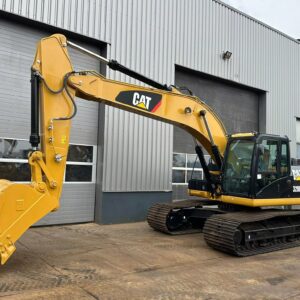 Buy Caterpillar 320D2 excavator | New and unused | 2016