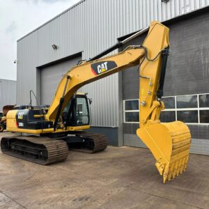 Buy Caterpillar 320D2 excavator | New and unused | 2016