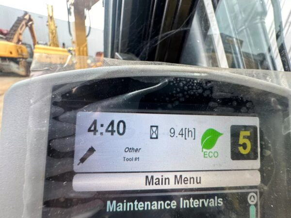 Buy Caterpillar 320D2 excavator | New and unused | 2016 - Image 6