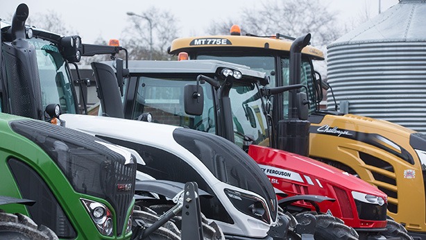 You are currently viewing Ultimate Guide to Buying a New Tractor