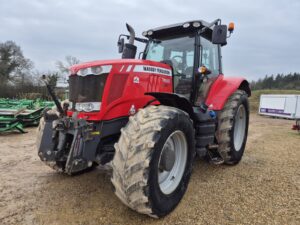 2013 MASSEY FERGUSON 7620