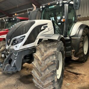 2018 VALTRA T254 Versu Tractor