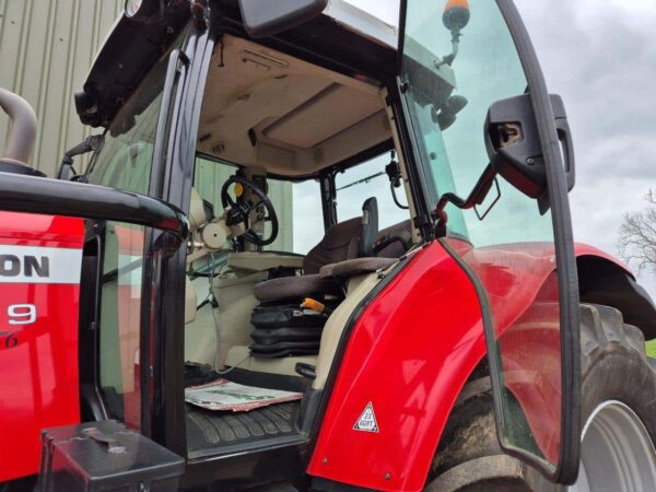 MASSEY FERGUSON 7619 DYNA-6 4WD Tractor, Year 2012, One Owner From New! - Image 5