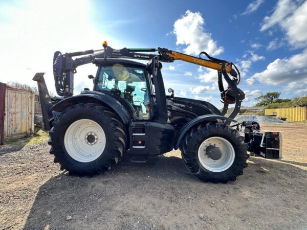 VALTRA T234V MR19 4wd Logging Tractor, Year 2021 - Image 2