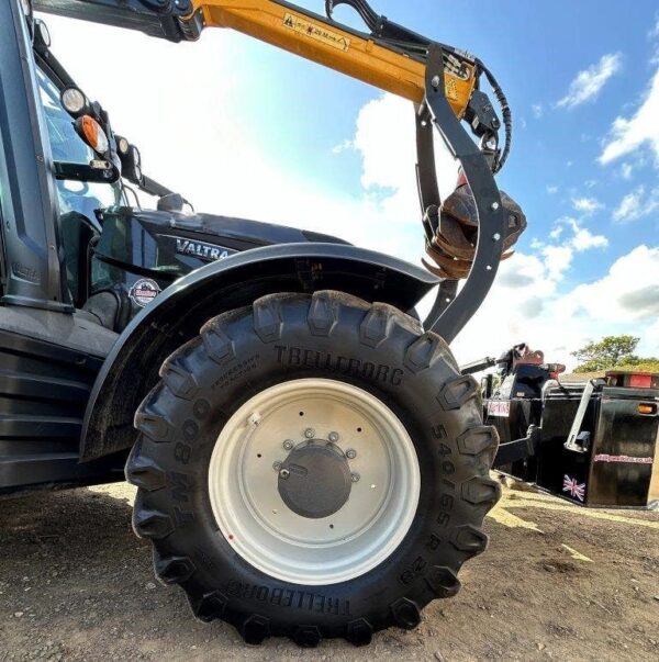 VALTRA T234V MR19 4wd Logging Tractor, Year 2021 - Image 4