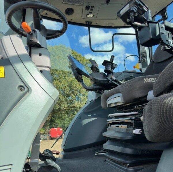 VALTRA T234V MR19 4wd Logging Tractor, Year 2021 - Image 7