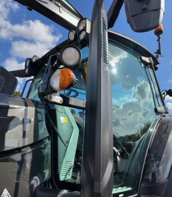 VALTRA T234V MR19 4wd Logging Tractor, Year 2021 - Image 9