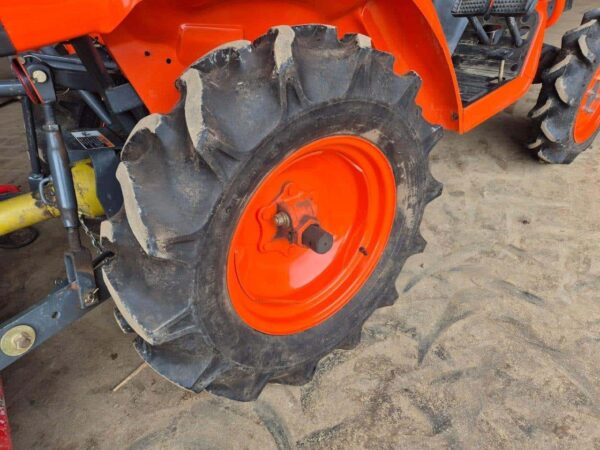 2006 KUBOTA B1610 Compact Tractor, Only 250 Hours From New! - Image 13