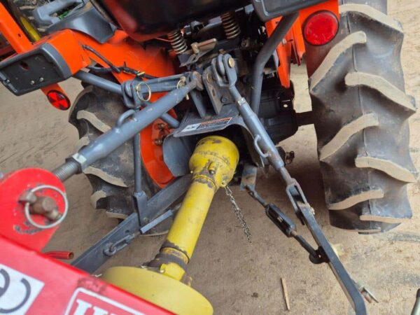 2006 KUBOTA B1610 Compact Tractor, Only 250 Hours From New! - Image 9
