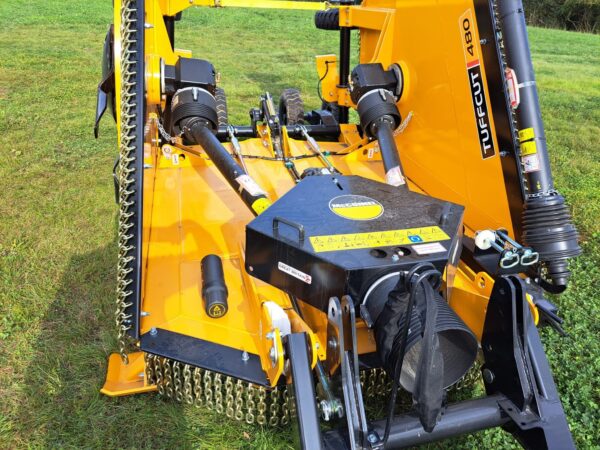 MCCONNEL TUFFCUT 480 Batwing Trailed Topper, NEW - New Model (replaces SR460 Model) - In Stock! - Image 3