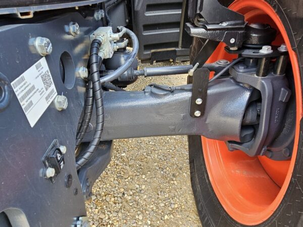 KUBOTA M7-173 Premium 4wd Tractor with Front Linkage, Year 2022, 460 Hours From New ! - Image 12