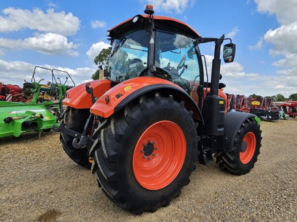 KUBOTA M7-173 Premium 4wd Tractor with Front Linkage, Year 2022, 460 Hours From New ! - Image 10