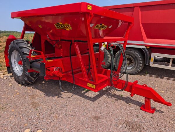 HERBST Gravel / Stone Discharge Trailer, 8 Tonne Hydraulic Drive - Image 3